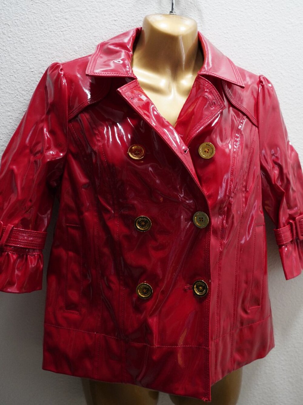 Juicy Couture Red Patent Vinyl Cropped Trench Coat Gold Button 3/4 Sleeve size S